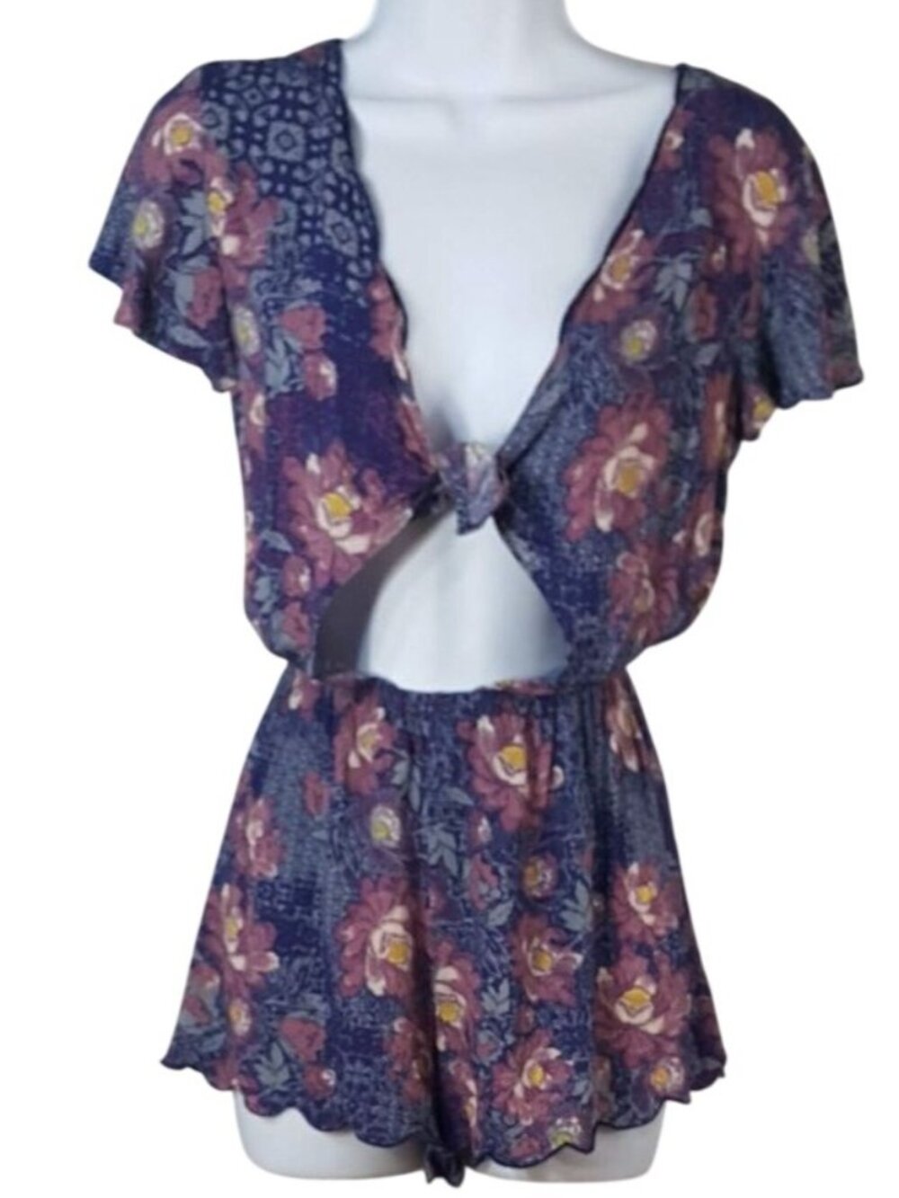 Kendall & Kylie Floral Romper Shorts Blue Purple XS Tie V Neck Cut Out Boho